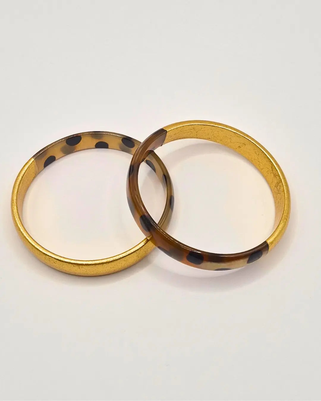 Jonc Plat Léopard en Corne de Buffle & Feuilles d’Or L'Atelier d'Elya