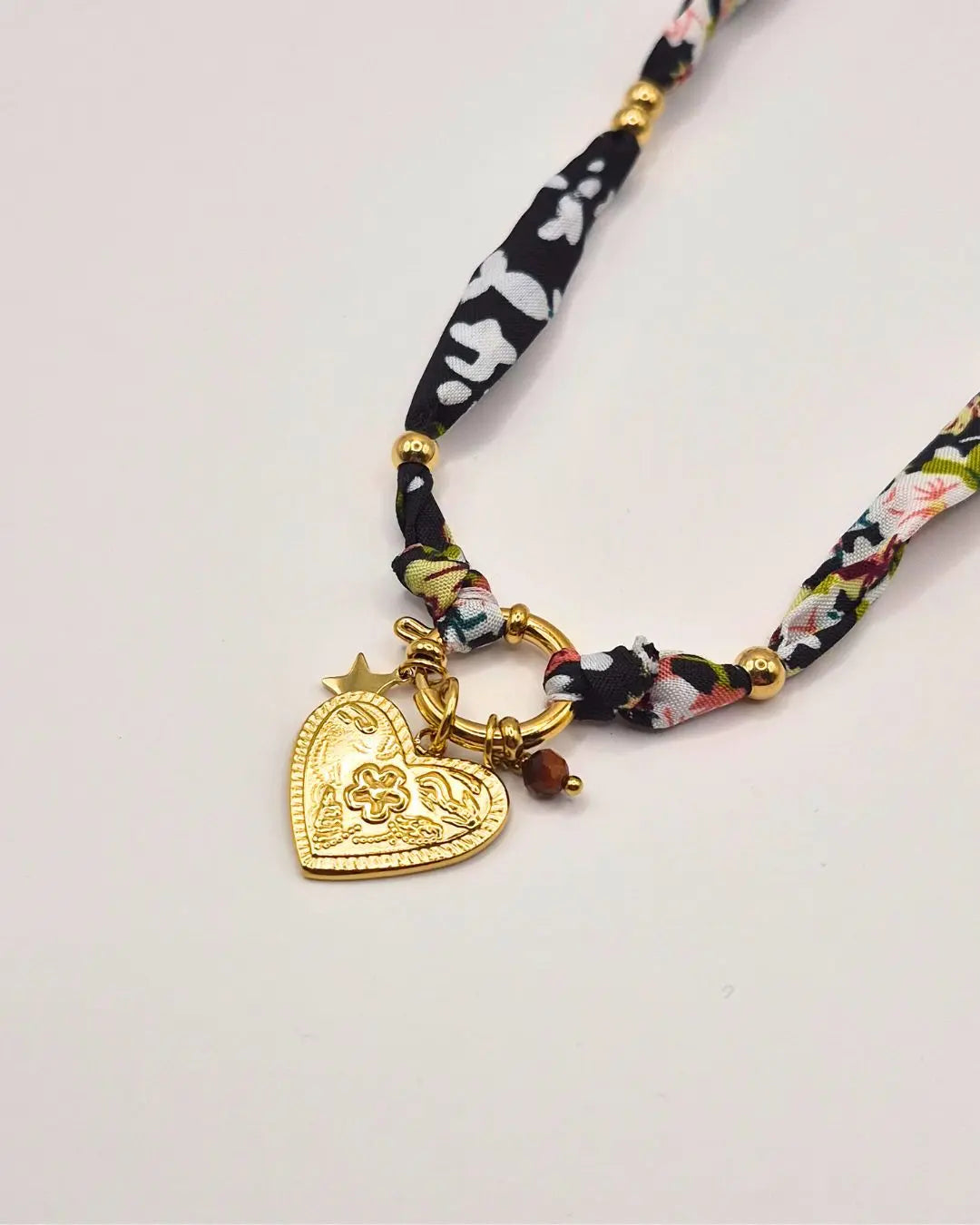 Collier Ruban Tissu & Pendentifs L'Atelier d'Elya