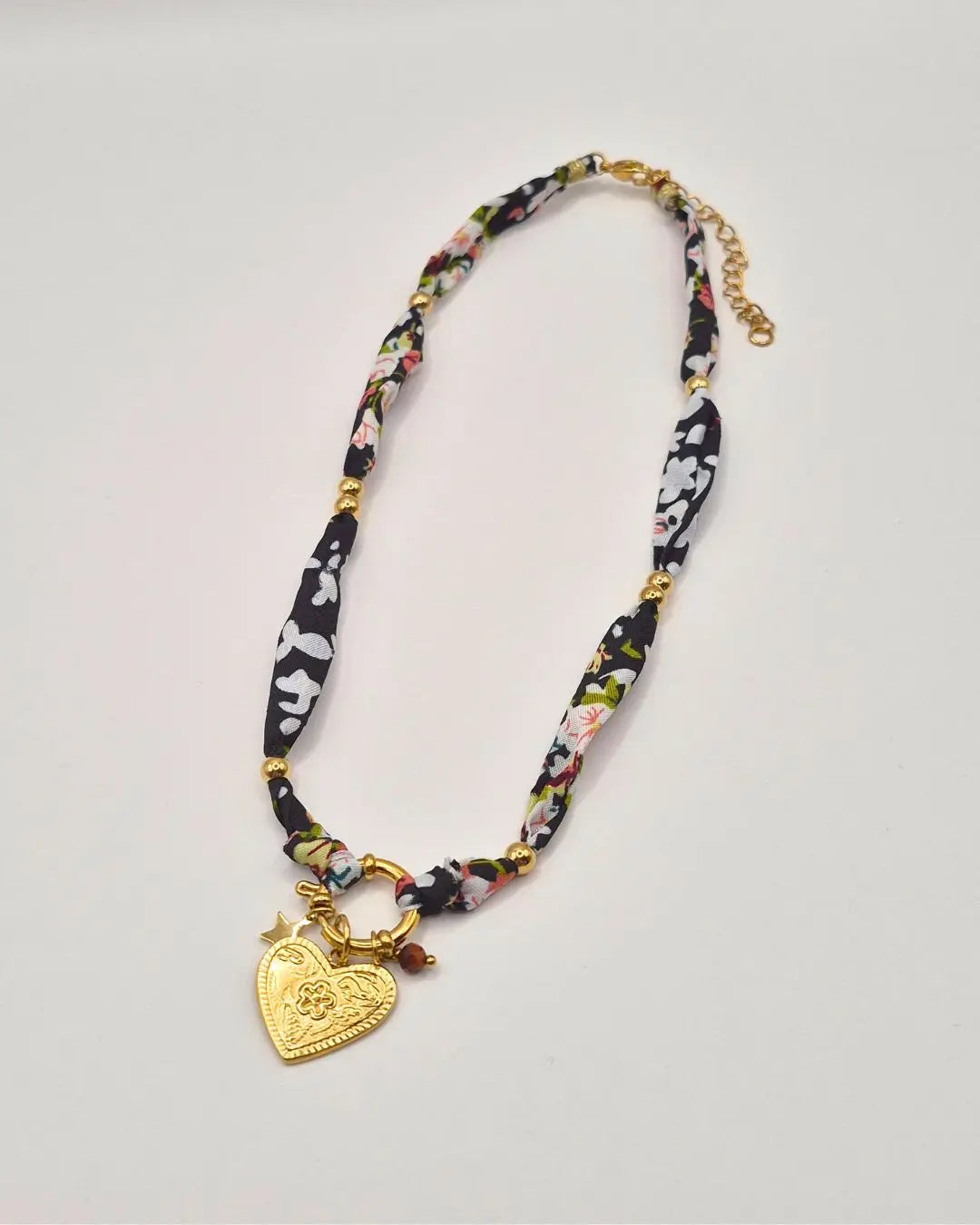 Collier Ruban Tissu & Pendentifs L'Atelier d'Elya