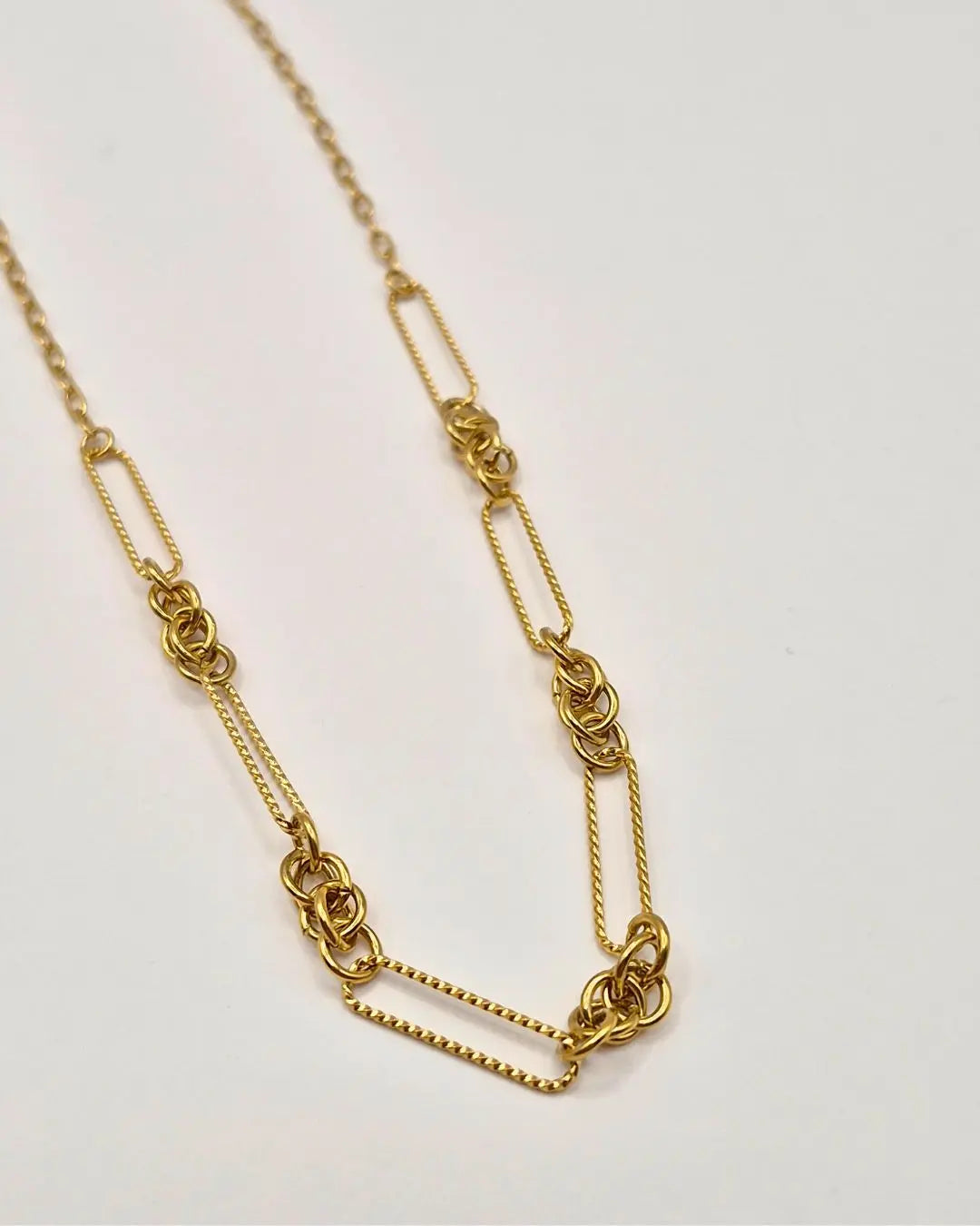 Collier Maille Alternée – Anneaux Torsadés & Ronds L'Atelier d'Elya