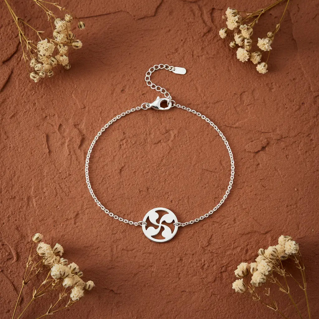 Bracelet chaine croix basque fond terracotta - L'Atelier d'Elya