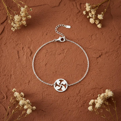 Bracelet chaine croix basque fond terracotta - L'Atelier d'Elya